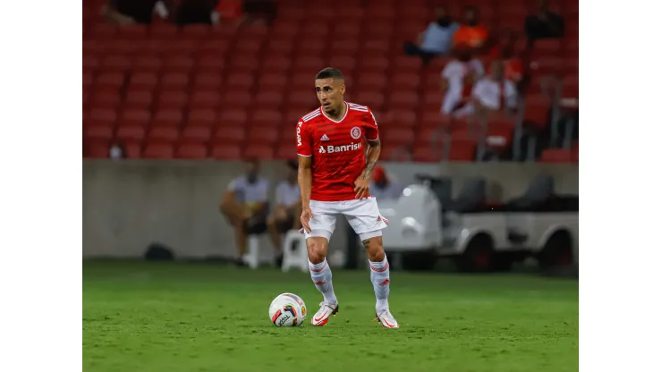 Gabriel jogará no Athletico em 2024. Foto: Maxi Franzoi/AGIF
