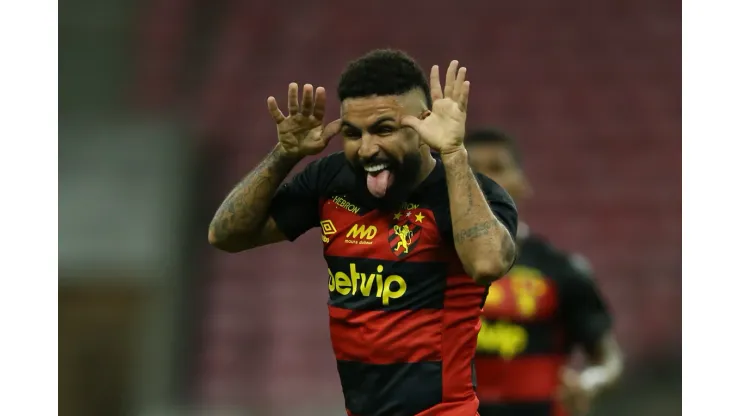 Romarinho comemora gol do Sport durante a partida contra o Nautico na Arena de Pernambuco, pela copa do nordeste 2024, nesta quarta-feira (20).  Marlon Costa/AGIF
