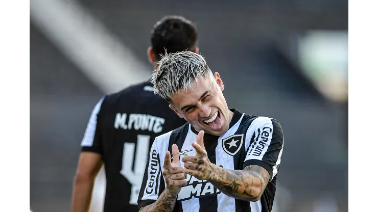 Diego Hernández jogador do Botafogo
