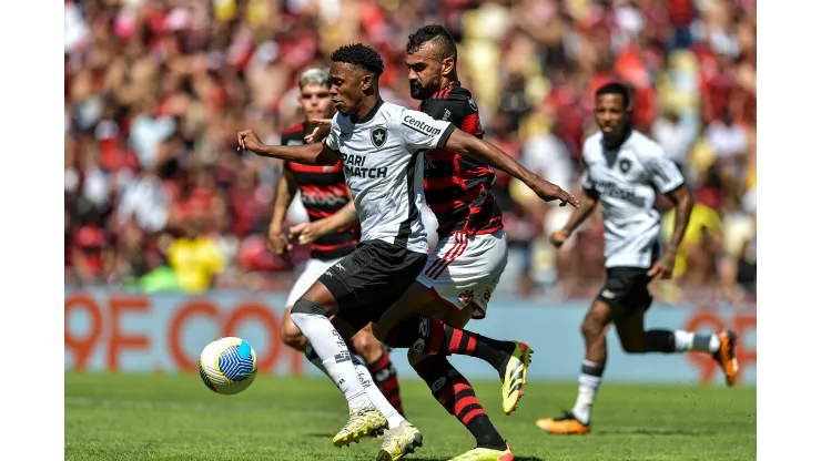 O Botafogo superou Flamengo em pleno Maracanã.
