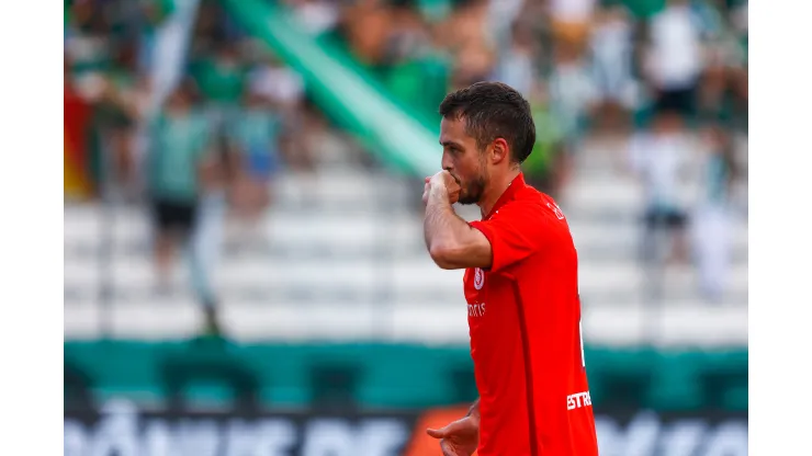 Hyoran jogador do Internacional comemora seu gol durante partida contra o Juventude no estadio Alfredo Jaconi pelo campeonato Gaucho 2024. 
