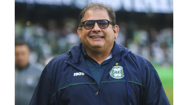 Guto Ferreira tecnico do Coritiba durante partida contra o Operario no estadio Couto Pereira pelo campeonato Paranaense 2024. Gabriel Machado/AGIF
