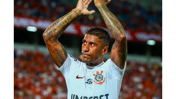 Paulinho já deixou claro seu desejo de permanecer no Timão. 
