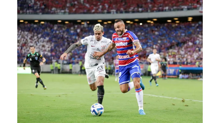 CE - FORTALEZA - 03/10/2023 - COPA SUL-AMERICANA 2023, FORTALEZA X CORINTHIANS - Guilherme jogador do Fortaleza durante partida contra o Corinthians no estadio Arena Castelao pelo campeonato Copa Sul-Americana 2023. Foto: Lucas Emanuel/AGIF
