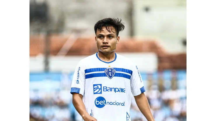 Esli Garcia durante confronto contra o Castanhal no Campeonato Paraense 2024.
