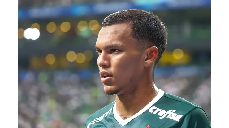 Gabriel Veron jogador do Palmeiras durante partida contra o Guarani no estádio Arena Allianz Parque pelo campeonato Paulista 2022. Jogador foi rasgado pela torcida do Cruzeiro.
