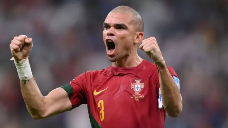 Zagueir Pepe, atuando pela Seleção de Portugal.
