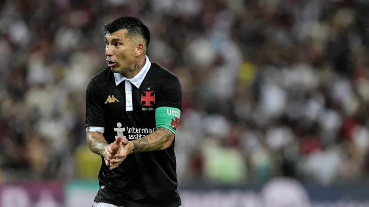 Medel pode entrar na lista de dispensa - Foto: Thiago Ribeiro/AGIF 
