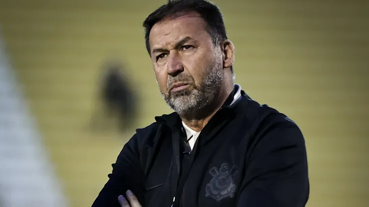 Presidente Augusto Melo no estádio Primeiro de Maio antes da partida entre São Bernardo e Corinthians pelo campeonato Paulista 2024. Foto: Fabio Giannelli/AGIF
