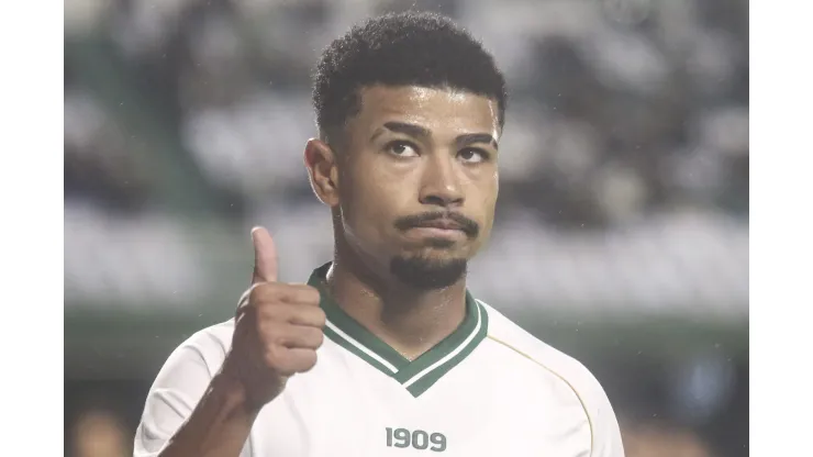 PR - CURITIBA - 14/05/2024 - BRASILEIRO B 2024, CORITIBA X GUARANI - Lucas Ronier jogador do Coritiba durante partida contra o Guarani no estadio Couto Pereira pelo campeonato Brasileiro B 2024. Foto: Gabriel Rosa Machado/AGIF
