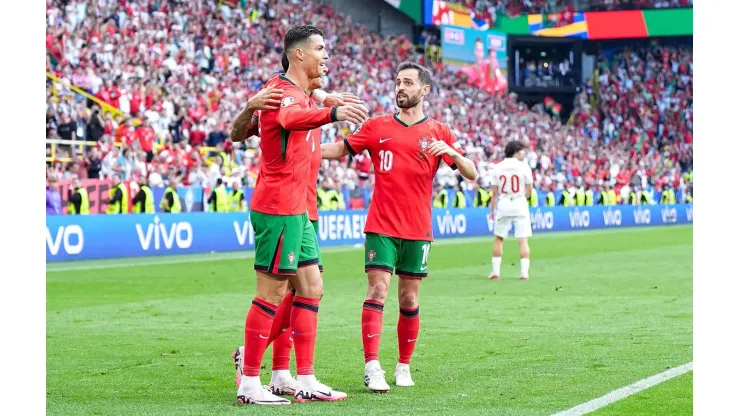 Seleção de Portugal comemora gol na Eurocopa 2024 (SPP Sport Press Photo. / Alamy Stock Photo)
