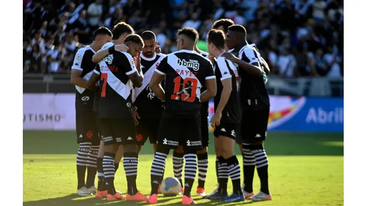 Time vascaíno em reunião antes de jogo do Brasileirão (Andre Paes / Alamy Stock Photo)
