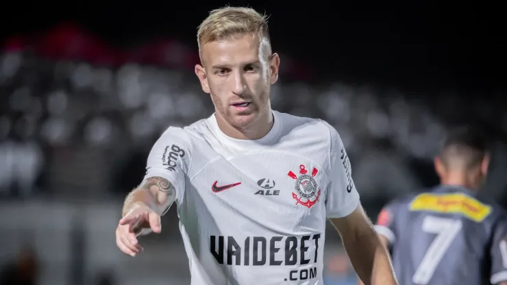 Pedro Henrique jogador do Corinthians durante partida contra o Cianorte no estádio Willie Davids pelo campeonato Copa Do Brasil 2024. Foto: Fernando Teramatsu/AGIF
