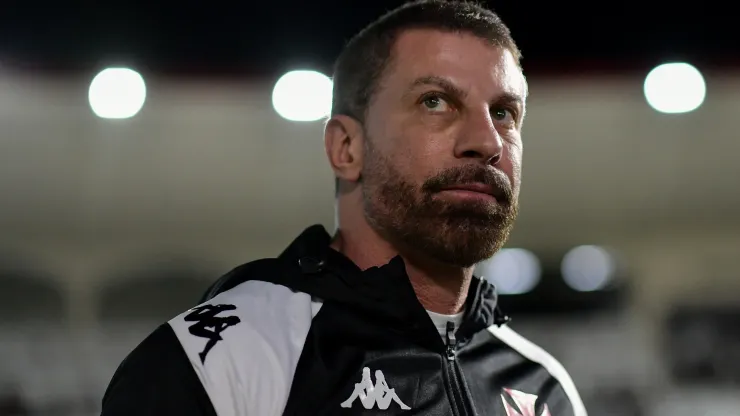 Pedrinho presidente do Vasco durante partida contra o Bragantino no estádio São Januário pelo campeonato Brasileiro A 2024. Foto: Thiago Ribeiro/AGIF
