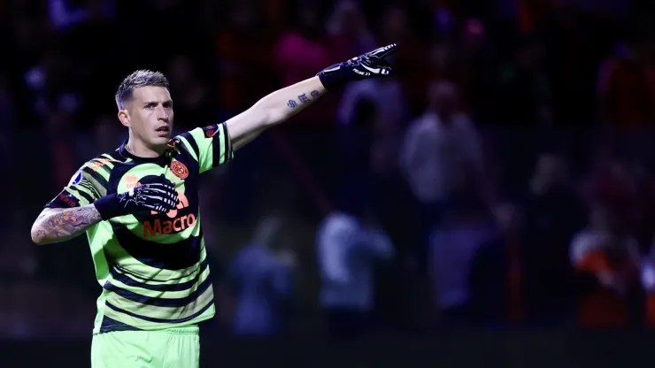 Nahuel Losada na ocasião goleiro Belgrano durante partida contra o Internacional no estádio Arena Barueri pelo campeonato Copa Sul-Americana 2024. Foto: Marcello Zambrana/AGIF
