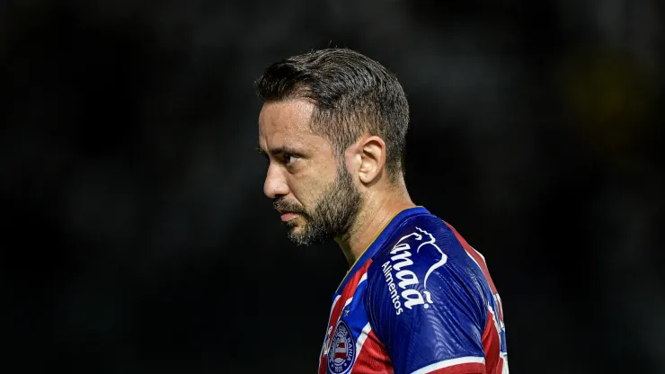 Everton Ribeiro jogador do Bahia durante partida contra o Vasco no estádio São Januário pelo campeonato Brasileiro A 2024. Foto: Thiago Ribeiro/AGIF
