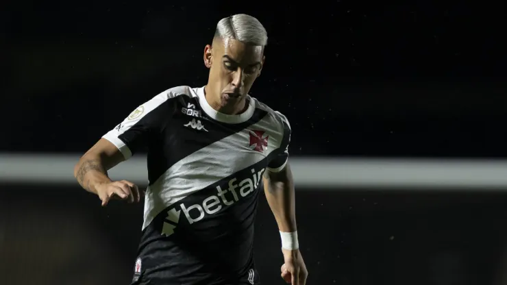 Puma Rodríguez jogador do Juventude durante partida contra o Vasco no estádio São Januário pelo campeonato Brasileiro A 2024. Foto: Jorge Rodrigues/AGIF
