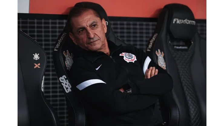 Ramón Díaz durante confronto contra o Flamengo na Copa do Brasil 2024.
