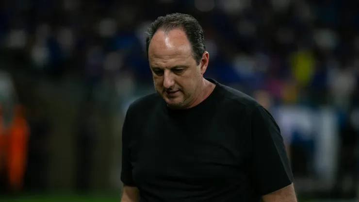 Rogério Ceni, técnico do Bahia, durante partida contra o Cruzeiro, pelo Brasileirão Betano.
