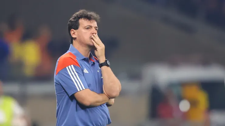  Fernando Diniz técnico do Cruzeiro durante partida contra o Libertad no estádio Mineirão pelo campeonato Copa Sul-Americana 2024. Foto: Gilson Lobo/AGIF
