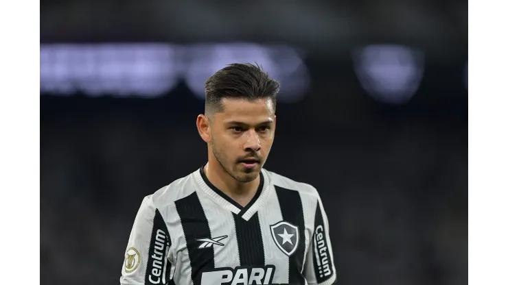 Oscar Romero jogador do Botafogo durante partida contra o Athletico-PR no estadio Engenhao pelo campeonato Brasileiro A 2024. 
