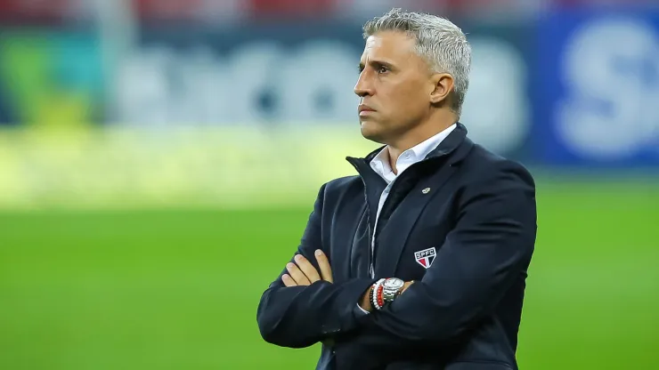 Hernan Crespo tecnico do Sao Paulo durante partida contra o Internacional no estadio Beira-Rio pelo campeonato Brasileiro A 2021. 
