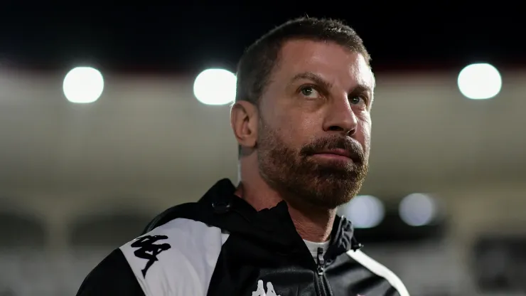 Pedrinho presidente do Vasco durante partida contra o Bragantino no estádio São Januário pelo campeonato Brasileiro A 2024. Foto: Thiago Ribeiro/AGIF
