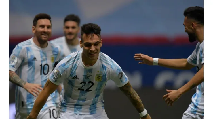 Argentina salió con todo y Lautaro metió el primero a los 7 minutos