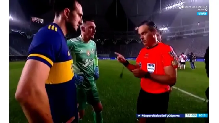 El momento del sorteo que los hinchas de Boca hicieron viral.
