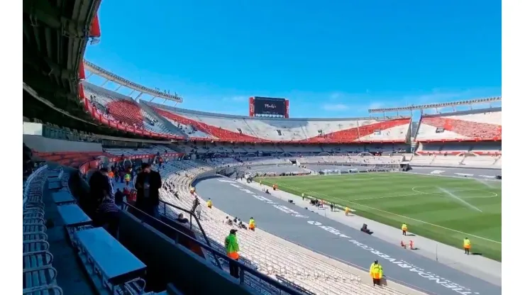 Abrieron las puertas del Monumental: los hinchas ingresan a la cancha