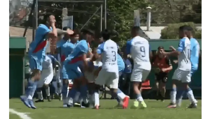 VIDEO: Tremenda batalla campal en Reserva entre los jugadores de Arsenal y Godoy Cruz