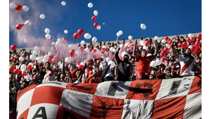 Una leyenda del fútbol mundial no duda: "La hinchada de River es mas dura que la de Boca"