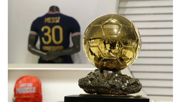 La camiseta especial que usará el PSG para homenajear el Balón de Oro de Messi