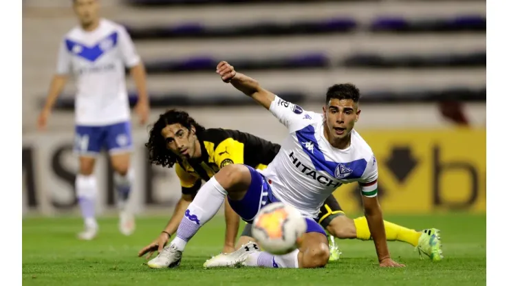 Lautaro Giannetti renovó su vínculo con Vélez.
