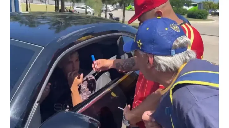 VIDEO | Un hincha de Boca se acercó a Zeballos y le hizo un pedido especial para el Superclásico: "Por favor"