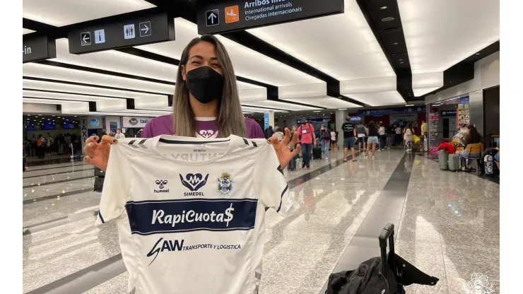 Gimnasia sumó a la primera mexicana en el fútbol argentino