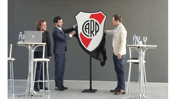 Jorge Brito habló del nuevo escudo de River y explicó el cambio: "Queríamos resaltar la banda roja"