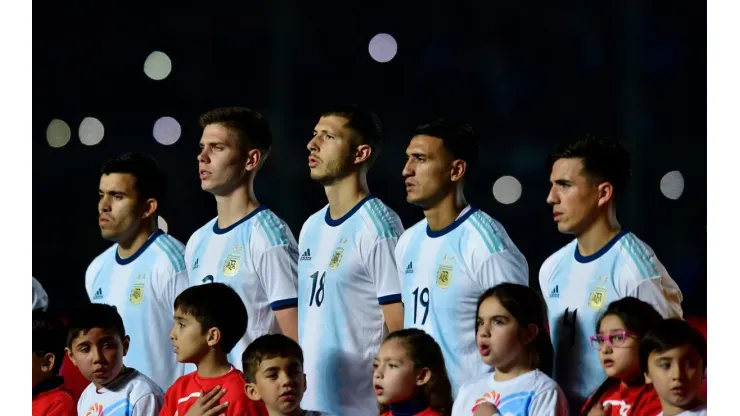 Fue convocado a la Selección, se hablaba del lateral del futuro y ahora quedó libre de su club