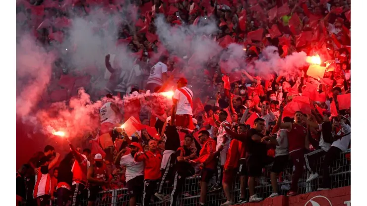 La decisión de River con los hinchas que arrojaron objetos a los jugadores de Boca