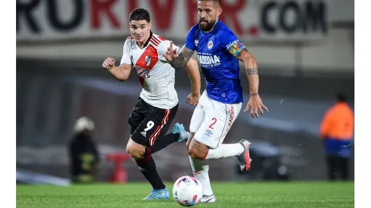 ¡No apto para cardíacos! River sufrió por demás, pero le ganó a Argentinos en el Monumental