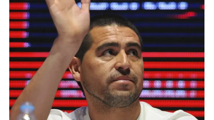 El detalle de Riquelme en la reunión que sorprendió al cuerpo técnico de Battaglia: "Los impactó"