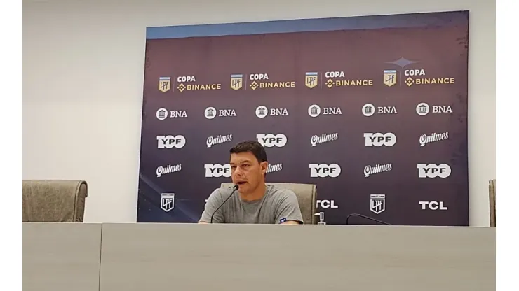 Battaglia se enojó en plena conferencia después del triunfo de Boca: "Dejame..."