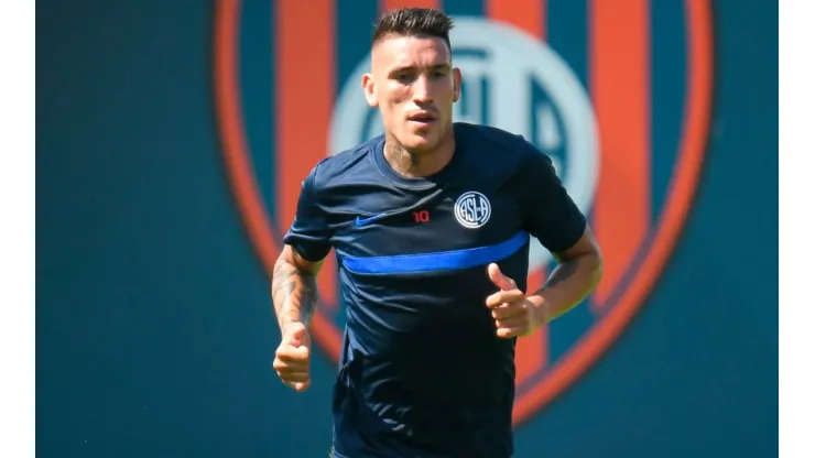 Nuevo escándalo de Centurión en San Lorenzo: "Se enojó y se fue"