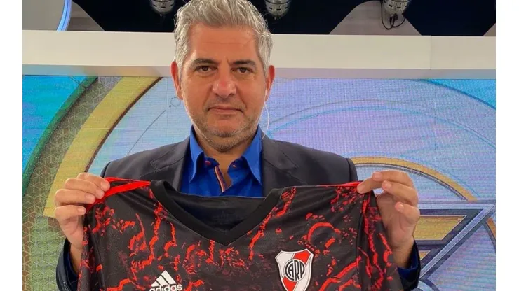 El tuit de Leo Farinella para los hinchas de Boca tras el penal que le dieron a River