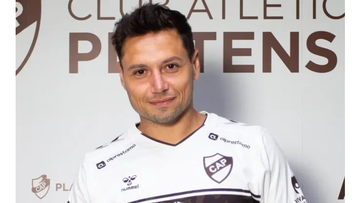 ¿Conflicto en puerta? Mauro Zárate se pierde el partido con Tigre y aseguran que no está lesionado