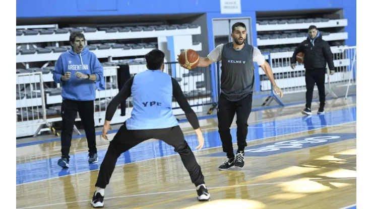 Argentina se enfrenta a Canadá por la clasificación al Mundial