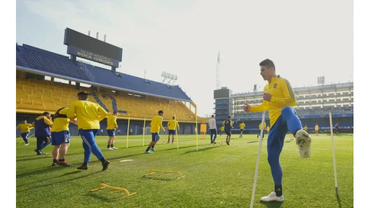 Última noticia: un titular de Boca se retiró de la práctica y está en duda para el domingo