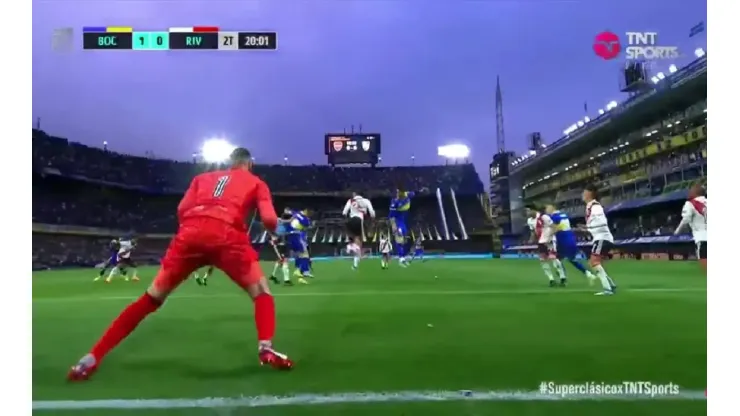 ¡No se vio! La imagen que usan los hinchas de River para quejarse del gol de Boca: "Un choreo más"