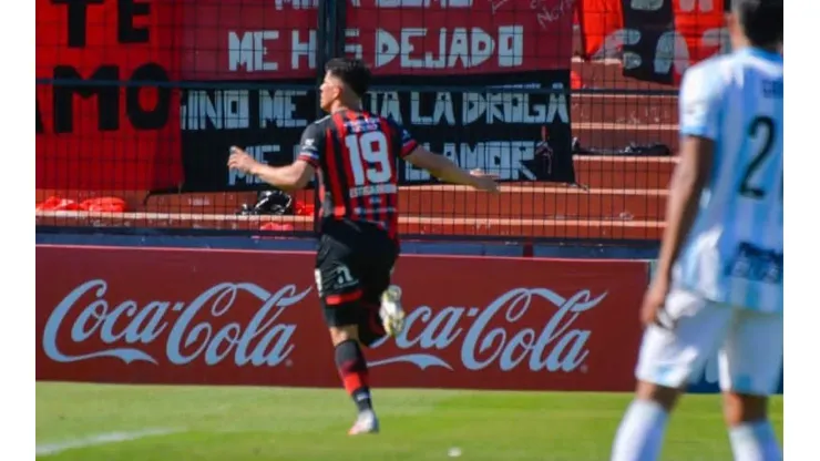 Patronato ayudó a Boca: le ganó a Atlético Tucumán y le dejó la punta servida a los de Ibarra