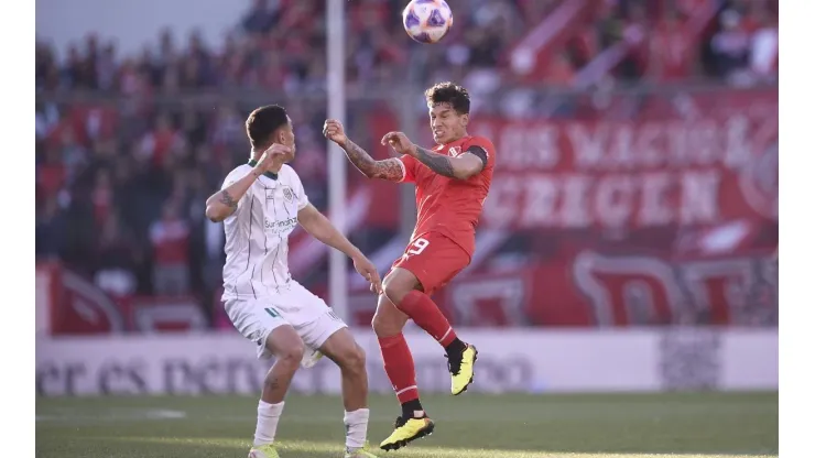 Con polémica, Independiente volvió a festejar: le ganó a Banfield, que tuvo un expulsado